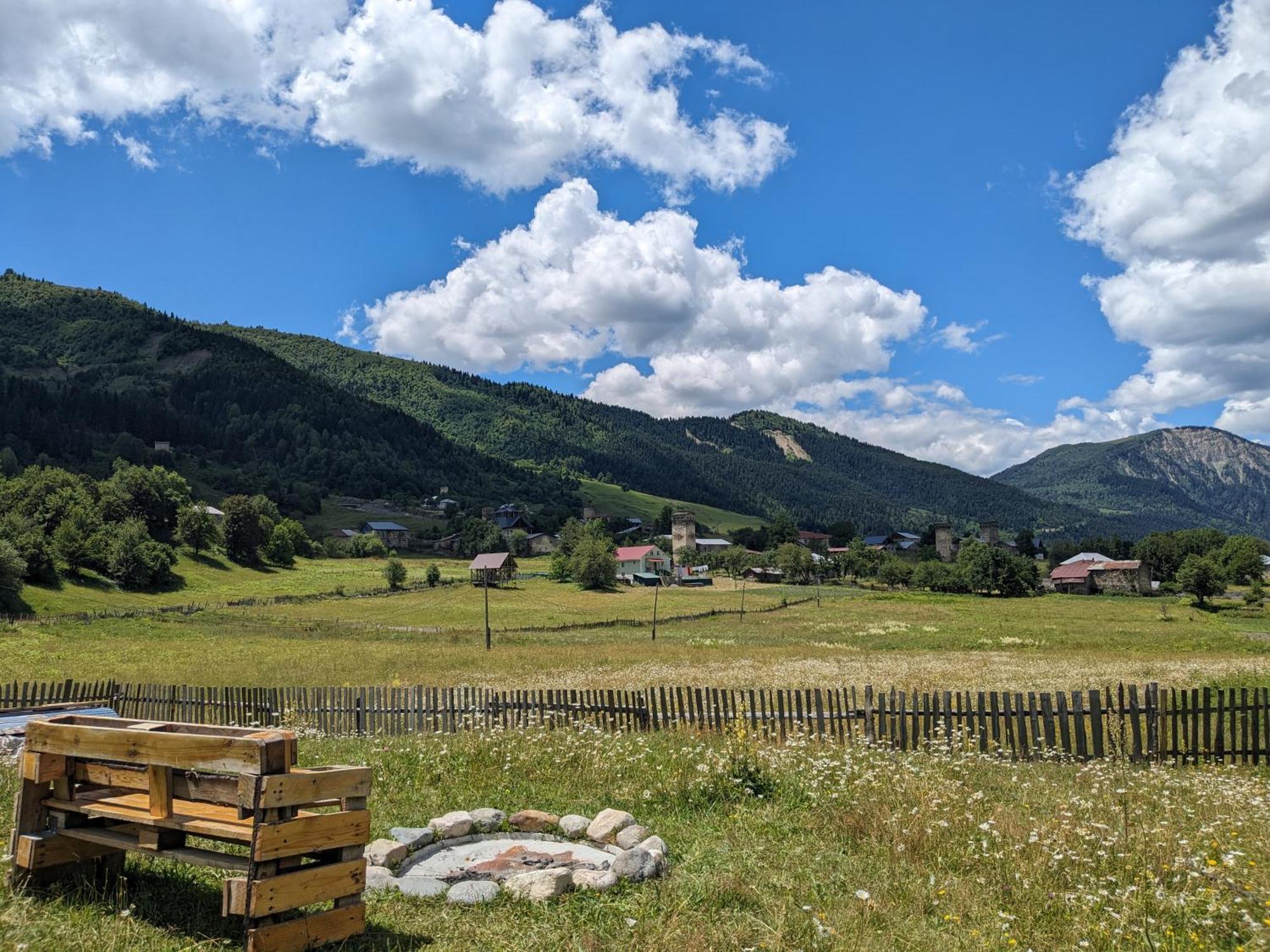 Guest House In Zhabeshi Lali Екстер'єр фото