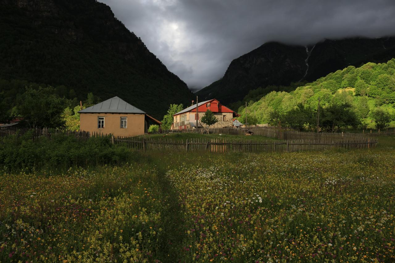 Guest House In Zhabeshi Lali Екстер'єр фото